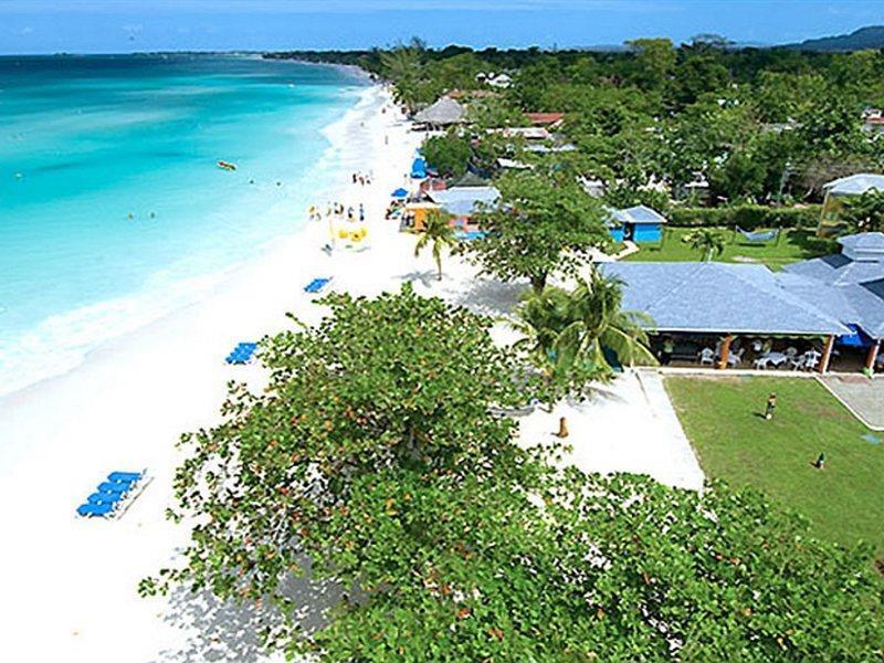 Grand Pineapple Beach Negril Hotel Exterior photo